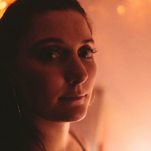 Meet your Posher, Alexandra - Picture 1 of 1